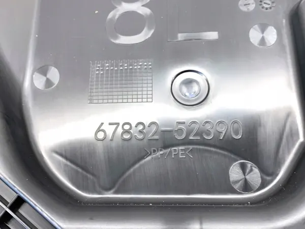 Aislamiento Puerta Delantera Izquierda Lexus LBX OEM 67832-52390 image 3