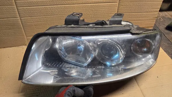 AUDI A4 B6 Faro Delantero Izquierdo Xenón 8E0941003S image 3