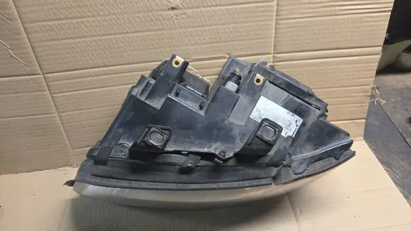 AUDI A4 B6 Faro Delantero Izquierdo Xenón 8E0941003S image 4