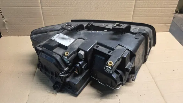 AUDI A4 B6 Faro Delantero Izquierdo Xenón 8E0941003S image 5