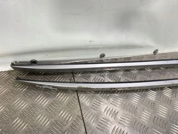 Barras de techo Hyundai i40 OEM FBZ22295 - Usado image 9