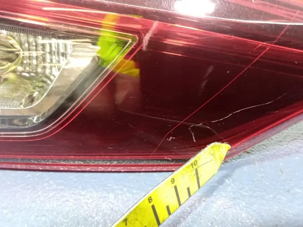 Mazda 3 III BM Sedán Luz Interior Trasera Izquierda image 6