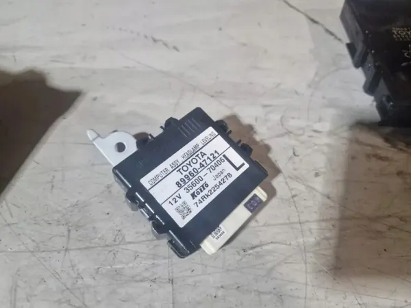 Module Confort Toyota OEM 8996047121 pour Prius 1.8L image 2