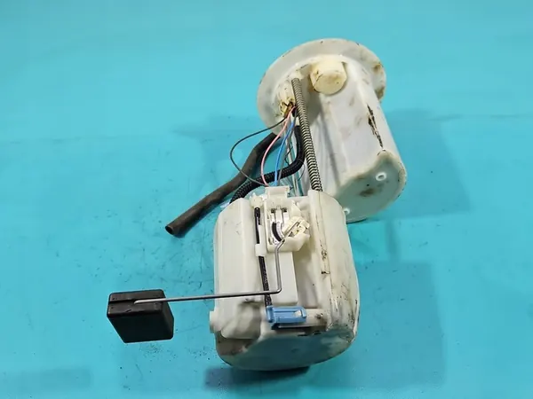 Brandstofpomp Toyota Yaris II 1.3 VVTI 77020-0D080 image 4