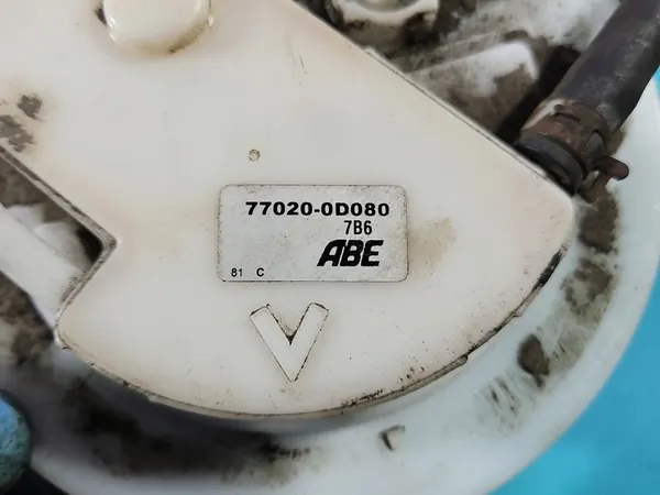 Brandstofpomp Toyota Yaris II 1.3 VVTI 77020-0D080 image 6