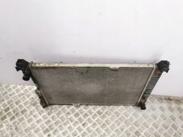 Radiateur d'eau Mercedes-Benz OEM AMD189328 Occasion image 3