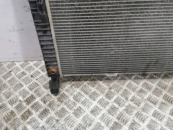 Radiateur d'eau Mercedes-Benz OEM AMD189328 Occasion image 7