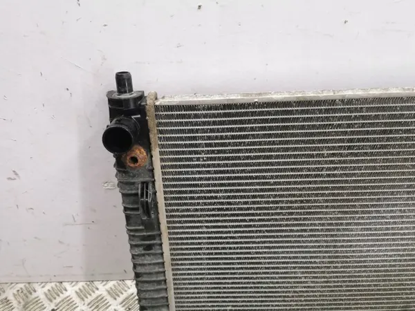Radiateur d'eau Mercedes-Benz OEM AMD189328 Occasion image 8