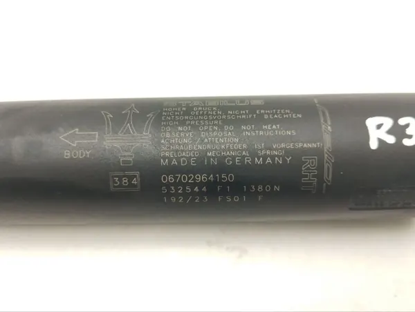 Maserati MC20 2023 Kofferraumdeckelfeder OEM 670296415 image 5
