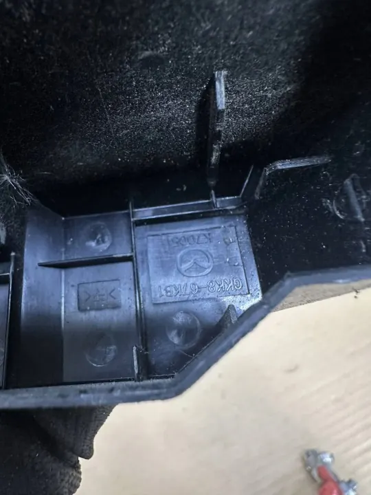 Mazda batteriklem OEM GKK867KB1 Begagnad image 4