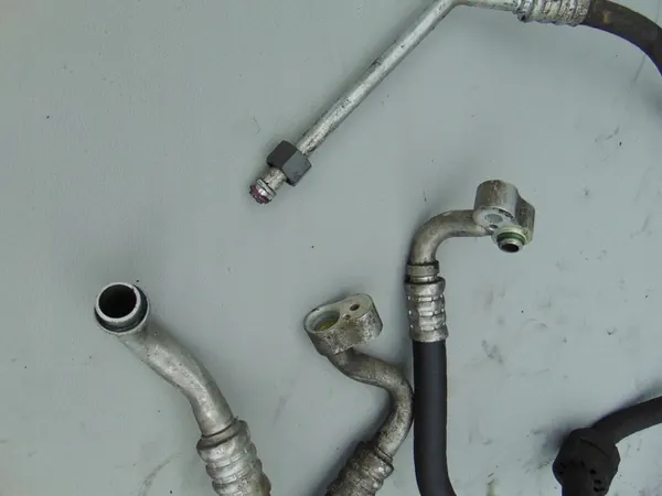 Mercedes E-luokka W210 2.6 V6 Ilmastointiputki image 4