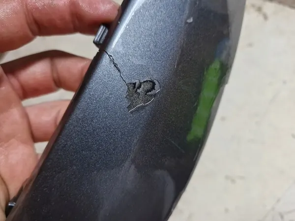 MERCEDES E-LUOKKA W211 ETUMUOVIN REUNUS VASEN image 4