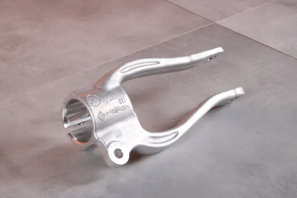 BMW OEM 6861200 Fram Höger Stötdämparfäste - Begagnad image 5