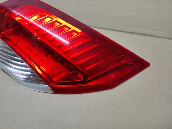 Höger baklykta Renault Laguna III Hatchback image 4