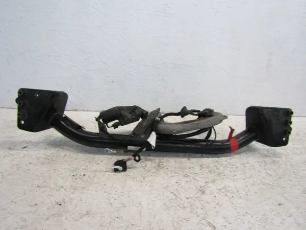 Gancho de reboque elétrico OEM A2433100300 Mercedes EQA W243 image 4