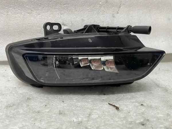 AUDI A3 8V Farol Halógeno Esquerdo 8V0941699D image 2