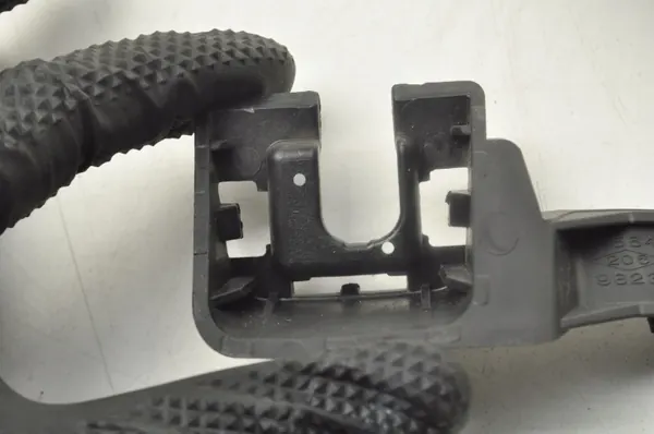 Support Caméra Opel Corsa F OEM 9823231680 image 5