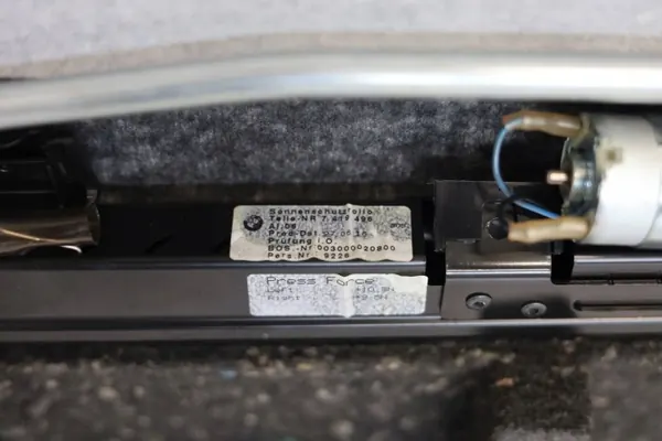 BMW G30 Heckscheiben-Elektrorollo OEM 7419496 image 8