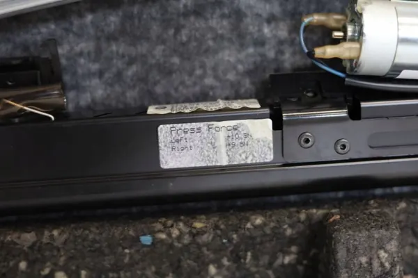 BMW G30 Heckscheiben-Elektrorollo OEM 7419496 image 9
