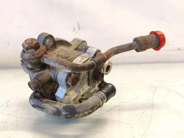 Pompe de direction assistée Isuzu Grafter N35 3.0 D 150 CV image 2