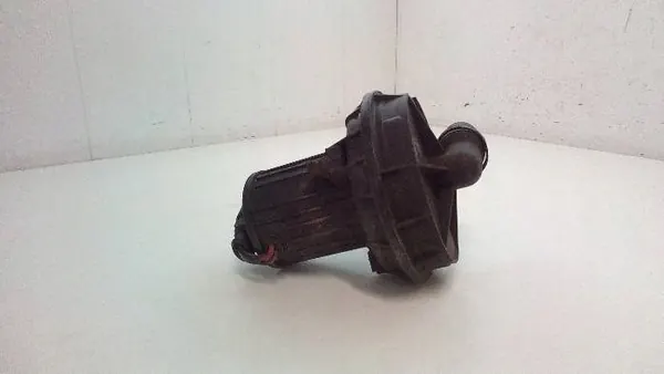 Pompe à air secondaire OEM 06A959253B pour Audi A3 image 4