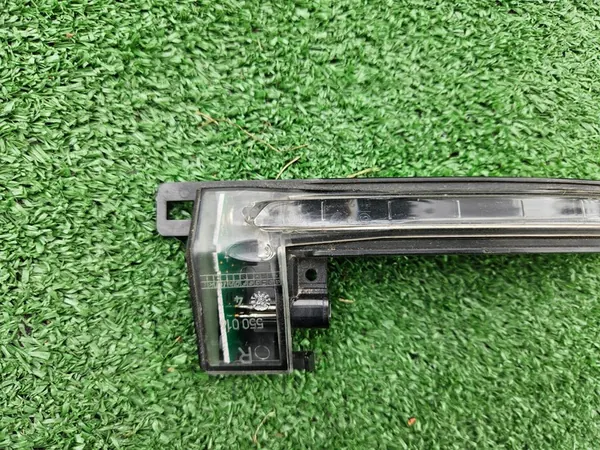 Indicador de espelho direito Audi A4 B8 A5 8T OEM 8K0949102A image 2