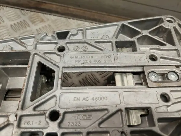 Tesla Model S Ohjauspylvään risti OEM A2044601416 image 3
