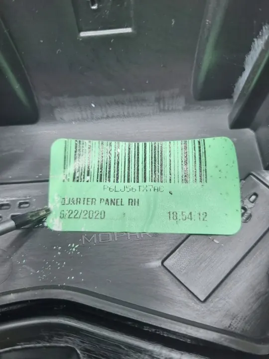 Peça interior direita Jeep Gladiator OEM P6LJ56TX7AC image 4