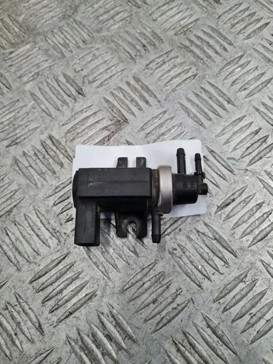 Électrovanne OEM 1J090627 pour Audi A4 Avant 1.9L image 2