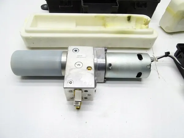 Bagageutryckpump Opel Insignia A Lift Kombi 13279362 image 6