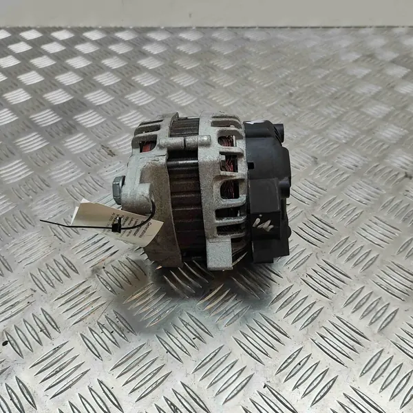 Hyundai i10 1.2 Vaihtovirtageneraattori 37300-03355 image 4