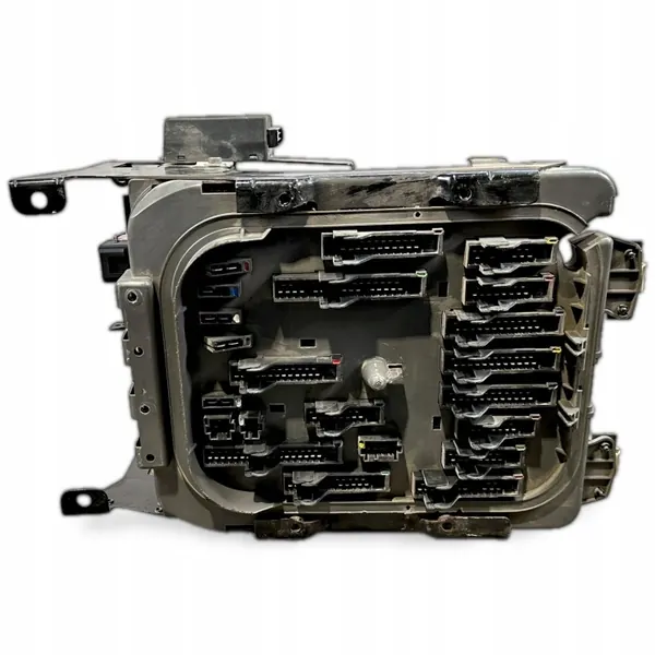 Zekeringkast OEM 5010466930 voor Renault Trucks image 5