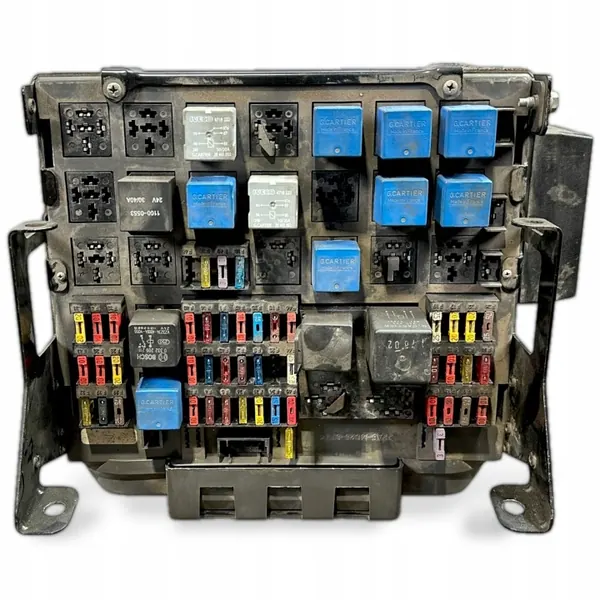 Zekeringkast OEM 5010466930 voor Renault Trucks image 6