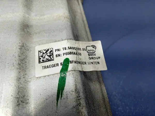 BMW IX2 U10 Viga Parachoques Trasero OEM 5A0C180 image 5