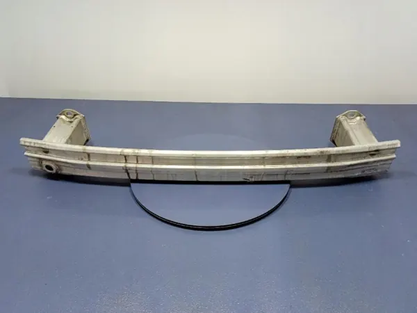 BMW IX2 U10 Viga Parachoques Trasero OEM 5A0C180 image 8