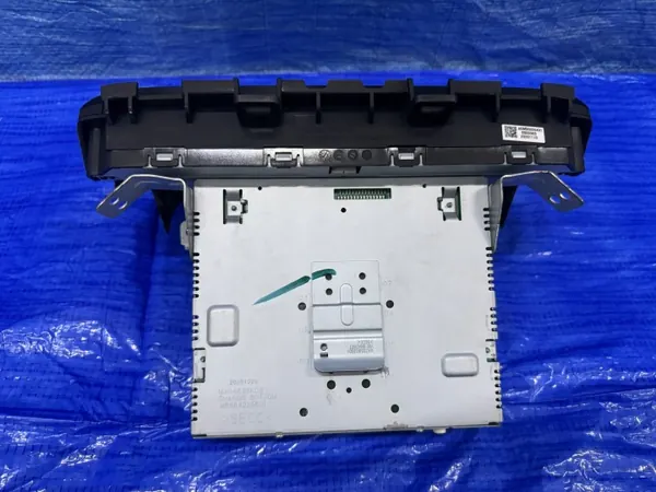 Hyundai Kona I Navigointinäyttö OEM 96560-K4620 image 10