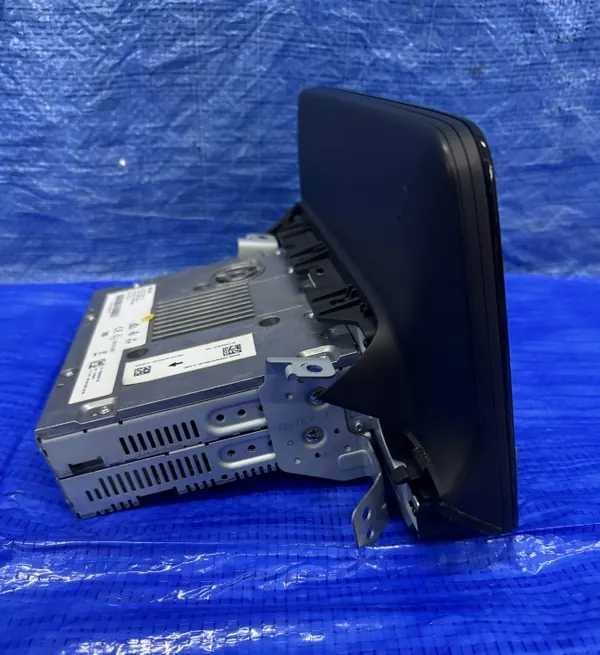 Hyundai Kona I Navigointinäyttö OEM 96560-K4620 image 5