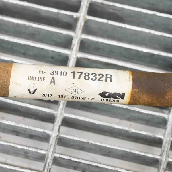 Dacia Sandero 2019 Vänster Främre Halvaxel image 7