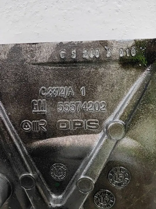 Opel OE 55574202 Steuerdeckel - Gebraucht image 4