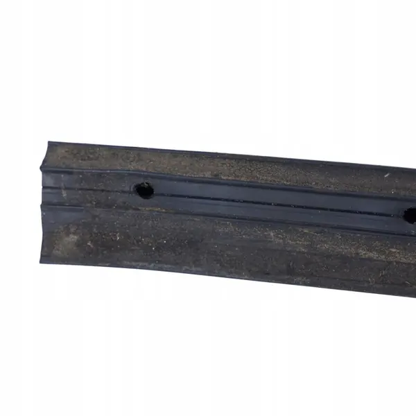 Audi Q3 F3 Rechter deur onder afdichting OEM 83A833178 image 7