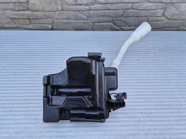 VW Polo V OEM 6R0955453D Pesuliuosastio image 3