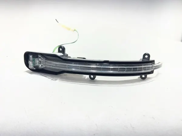 Oikea peili vilkku Audi Q7 OEM 4L0949102A image 2