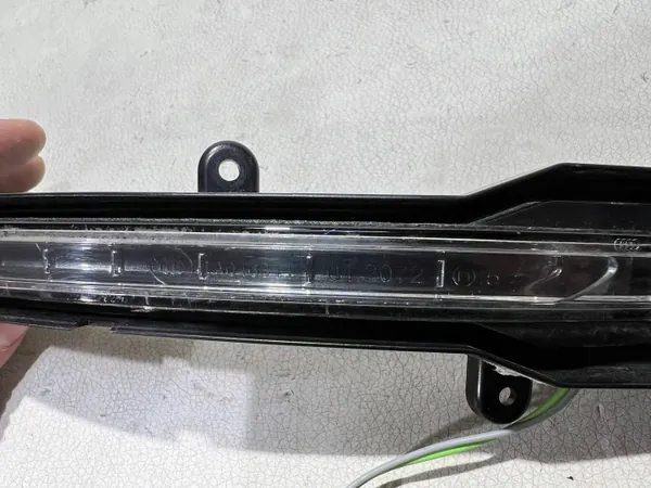 Oikea peili vilkku Audi Q7 OEM 4L0949102A image 3