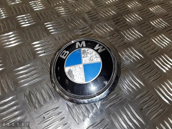 Poignée de couvercle arrière BMW 1 Series E87 2006 image 1