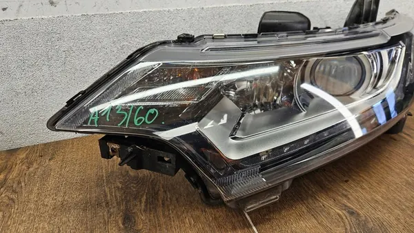 Faros delanteros izquierdo Mitsubishi Outlander 3 III OEM 8301C8-55 image 2