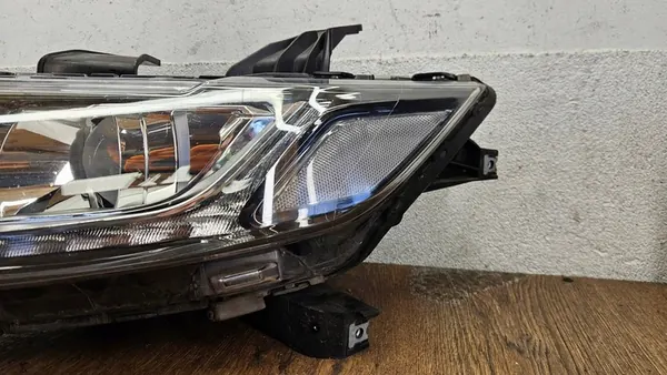 Faros delanteros izquierdo Mitsubishi Outlander 3 III OEM 8301C8-55 image 6