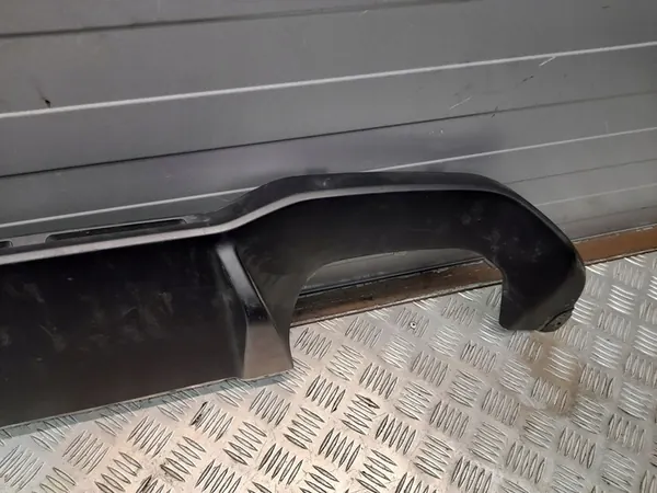 BMW M2 F87 2016 Bakre Stötfångar Nedre Trim image 2