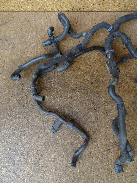 AUDI A3 8P GOLF VI LEON II 1.6 TDI Vesijohdot OEM image 2