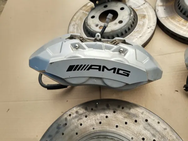 Mercedes AMG Remklauwen & Schijven Voor OEM TYL KOMPLET SWAP 43 image 5