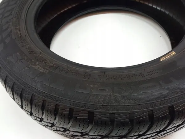 2x Nokian WR Snowproof 185/65R15 Vinterdäck image 3